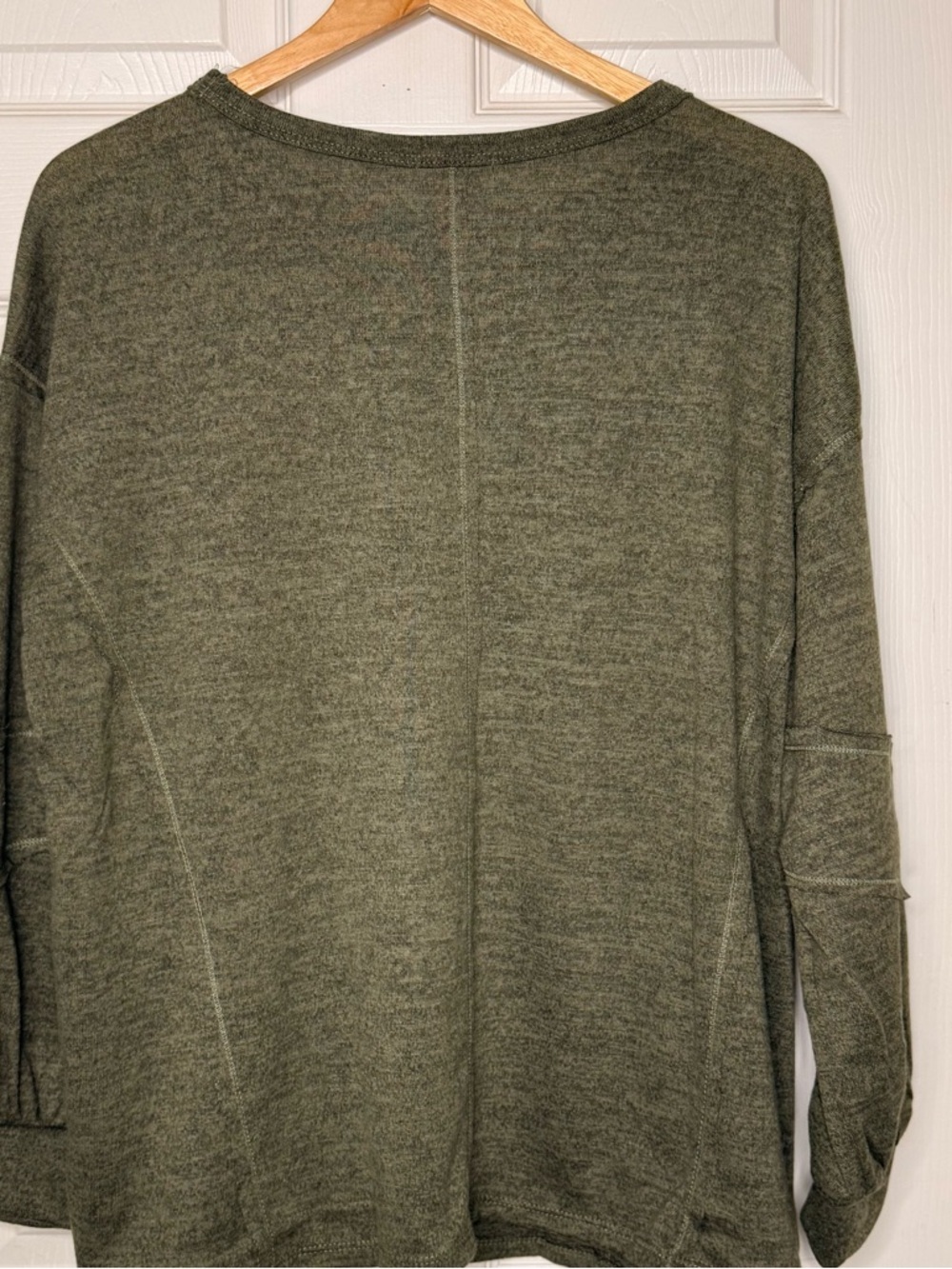 Andrée by Unit Olive Green Lightweight Knit Pullover Sweater Sz S M L XL NWT - Picture 8 of 10